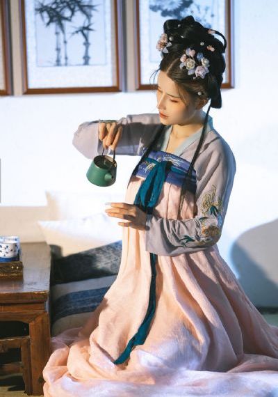 国产香蕉青春草原久久_1080免费在线观看